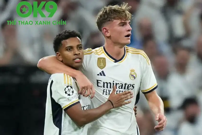 Mùa 2023/24, Nico Paz đã ra sân 5 lần tại La Liga và C1 cho Real, anh ghi 1 bàn thắng. Mùa 2023/24, Nico Paz đã ra sân 5 lần tại La Liga và C1 cho Real, anh ghi 1 bàn thắng.